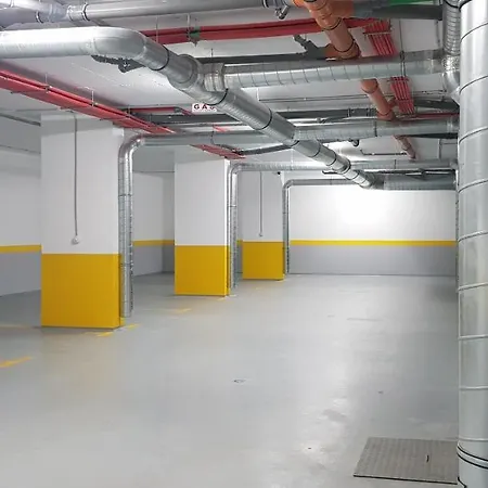 Bolero 兹拉蒂博尔